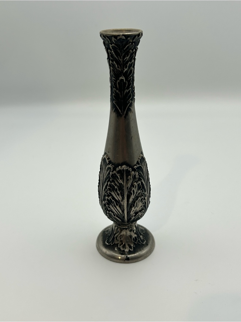 Vintage Art Nouveau Silver Plate Bud Vase w/ Classic Acanthus Leaf Design 7.5"